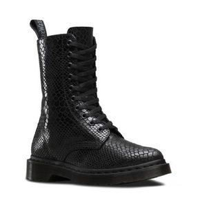 Doc Martens SZ 7 Alix boots EUC snake
